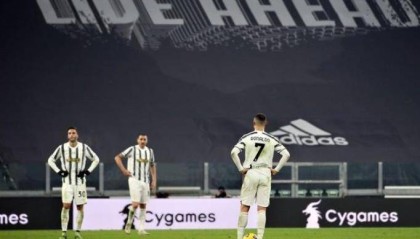 那不勒斯逆转米兰,终结对手不败金身