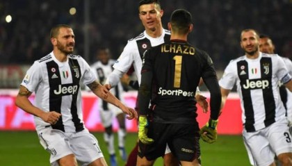 都灵德比爆发冲突,布雷默染红下场